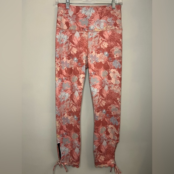 Anthropologie Daily Practice Allie Leggings Watercolor Floral, Size Medium - Picture 1 of 8